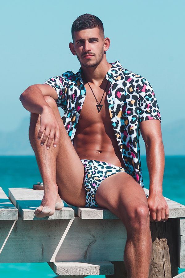 fotos de hombres en bañadores slips