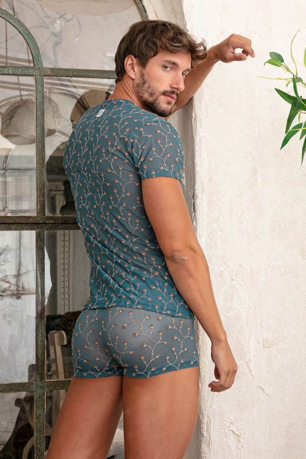 modelo masculino en ropa interior