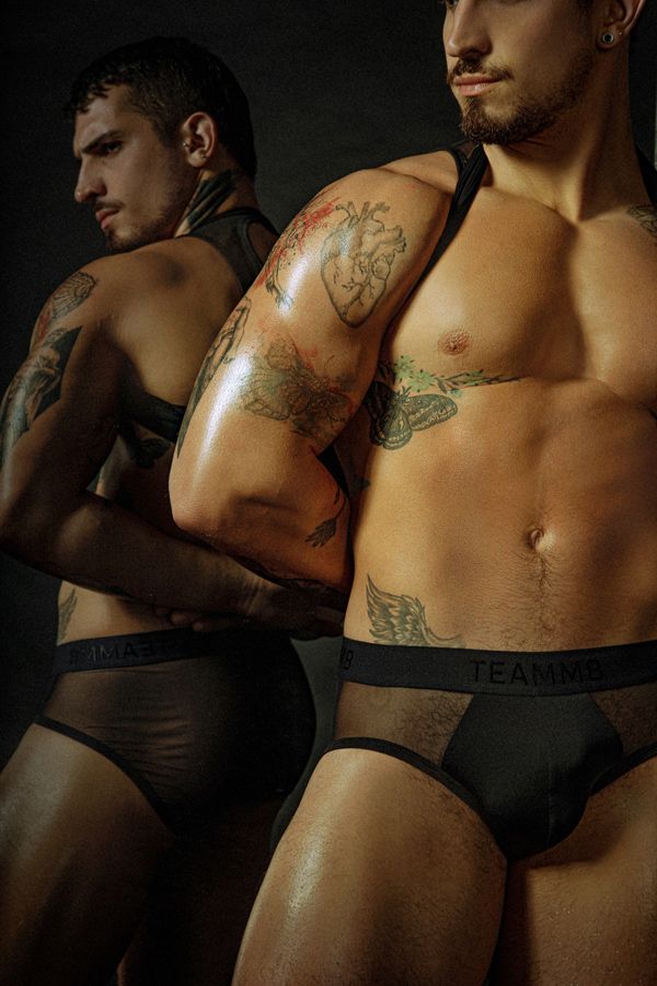 tatuados en ropa interior