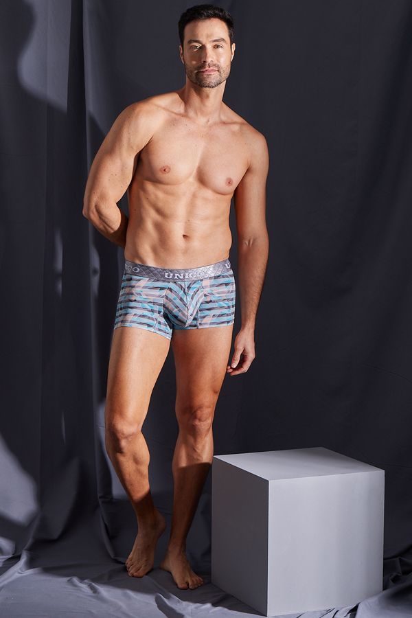 hombres en boxers