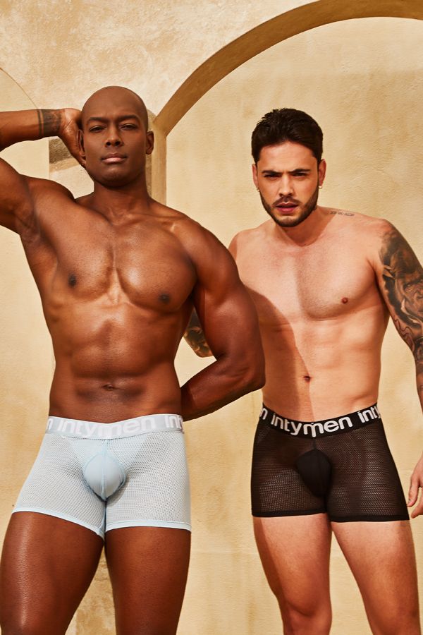 hombres en boxers