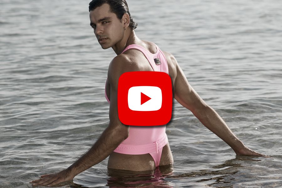 vídeo de bañadores hombre de cuerpo entero