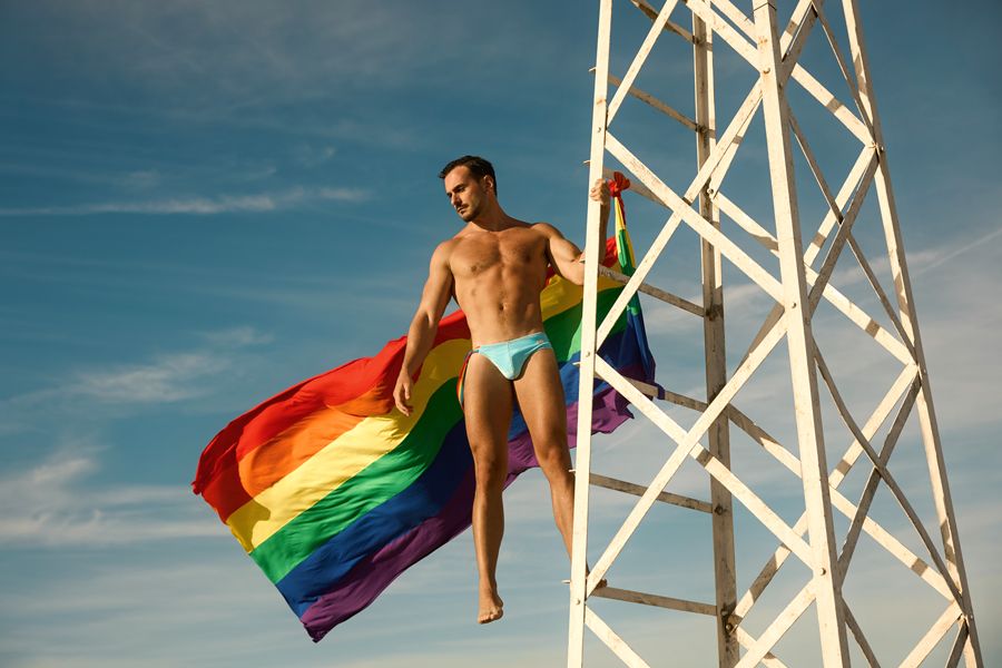 bañadores orgullo gay