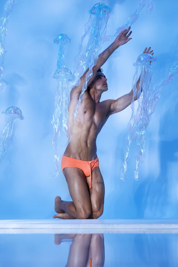 bañadores con colores lisos
